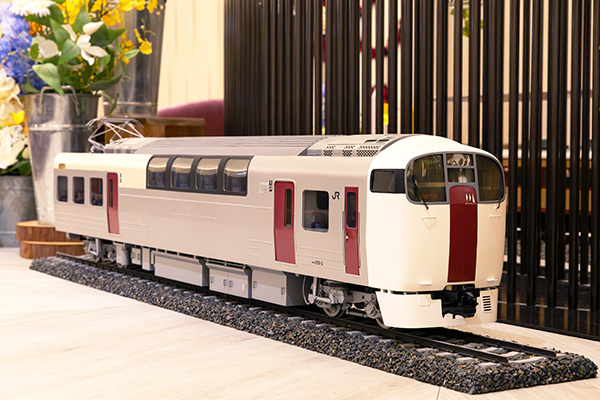 新幹線,JR東日本215系,国鉄型特急車両485系,鉄道模型